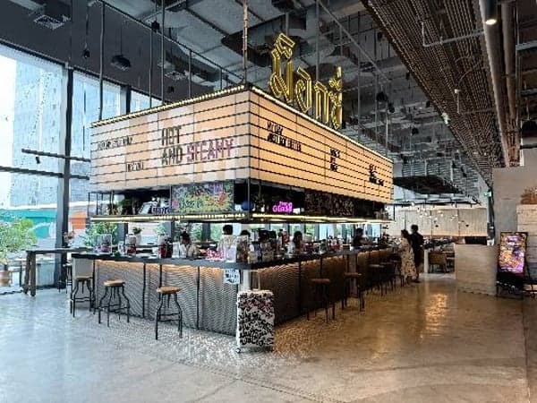 Moxy Bangkok Ratchaprasong